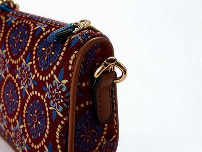 Rosette Brocade, Silk-Road Glow (22 × 14 cm)